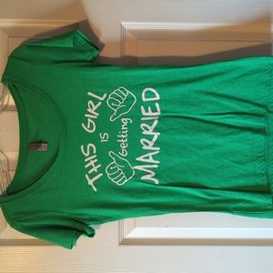 This Girl is Getting Married T-shirt Size M